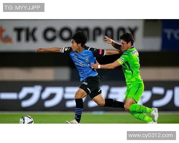 名古屋队与东京FC的激烈对决展现足球魅力与团队精神 名古屋队与东京FC的激烈对决展现足球魅力与团队精神