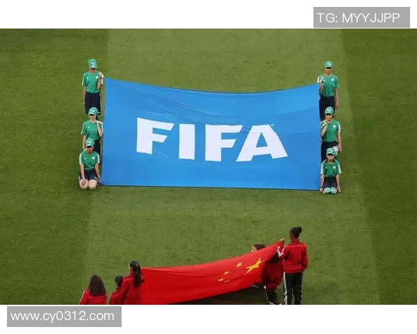 哈维西蒙斯的足球之路:从青训天才到职业赛场的闪耀明星 哈维西蒙斯的足球之路:从青训天才到职业赛场的闪耀明星