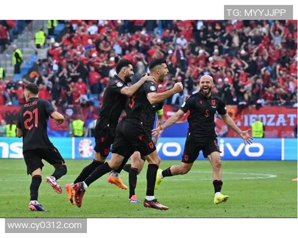 德国队精彩逆袭英格兰以四比一大胜展现强大实力