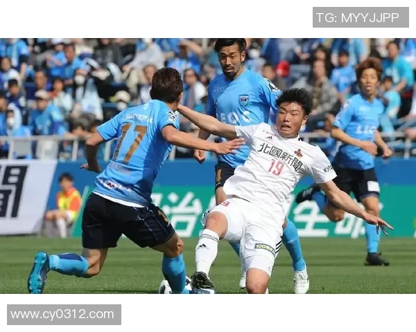 日本联赛精彩对决札幌主场迎战清水球队全力争胜